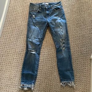 Hidden skinny jeans. Size 28.